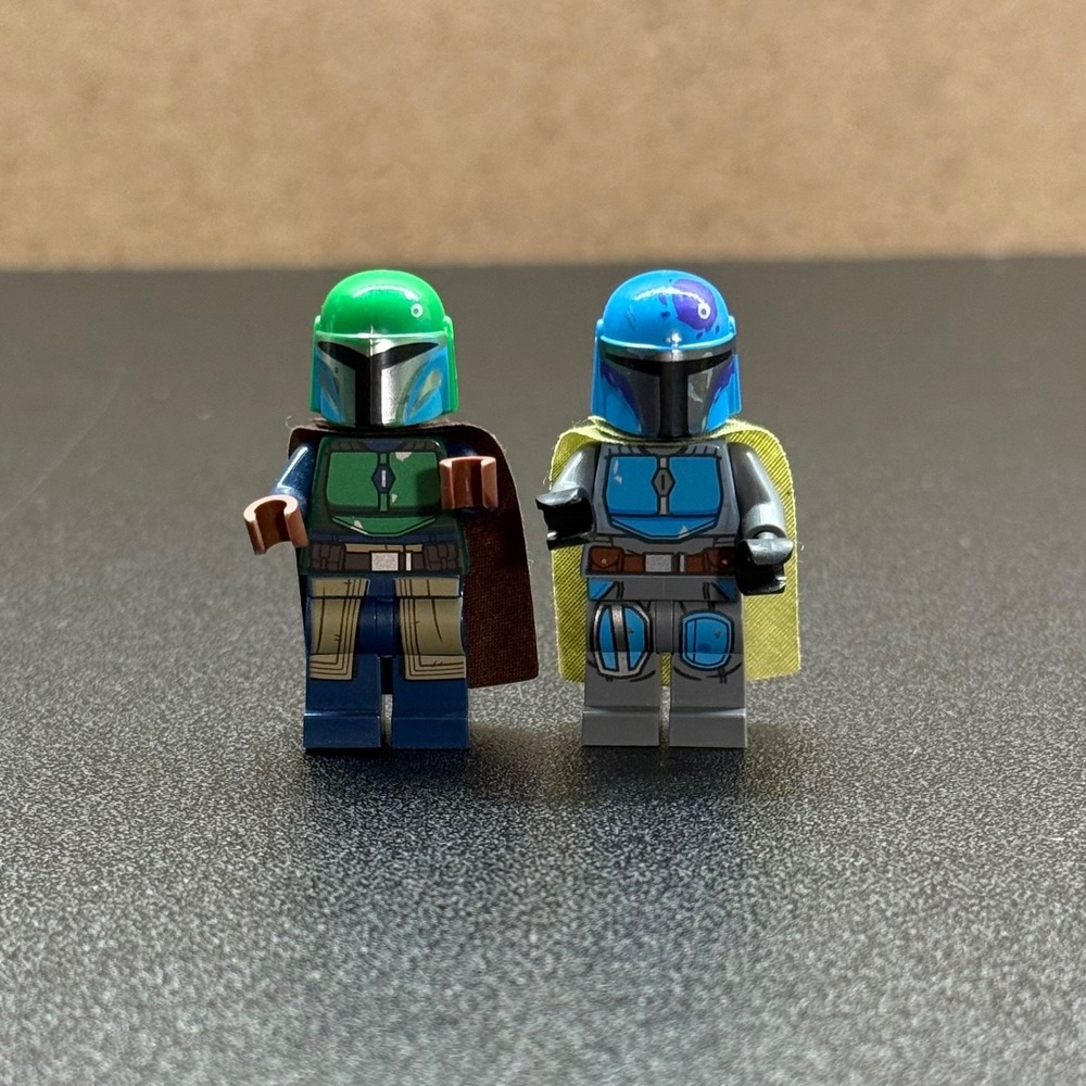 2 Lego Stars Wars Mandalorian Tribe Warrior Mini Figures blue and green